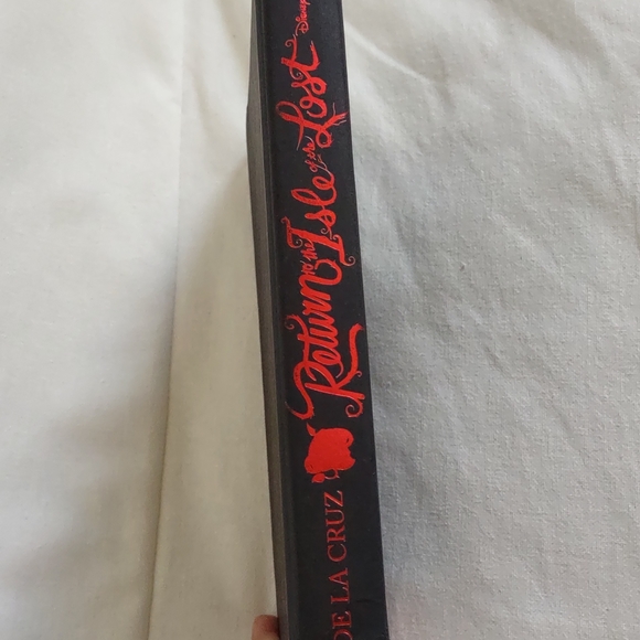 Return to the Isle of the lost Descendants novel book De la Cruz Disney - Picture 3 of 7